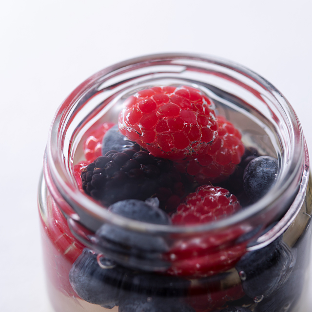 BOTTLE FRUITS ミックスベリー